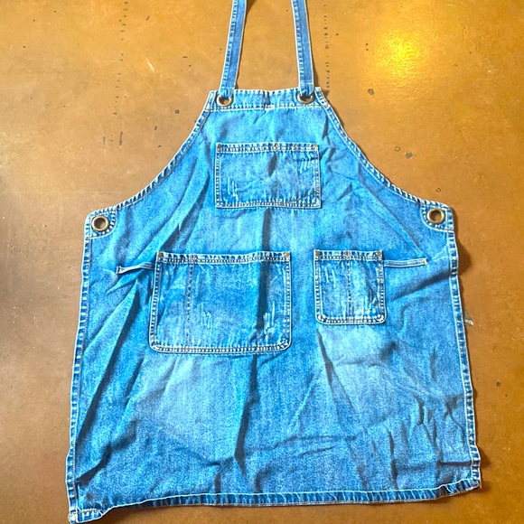 Jean Apron - Picture 1 of 4